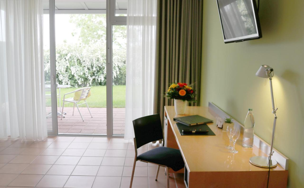 Seminarhotel In Der Manfred-Sauer-Stiftung Lobbach Εξωτερικό φωτογραφία