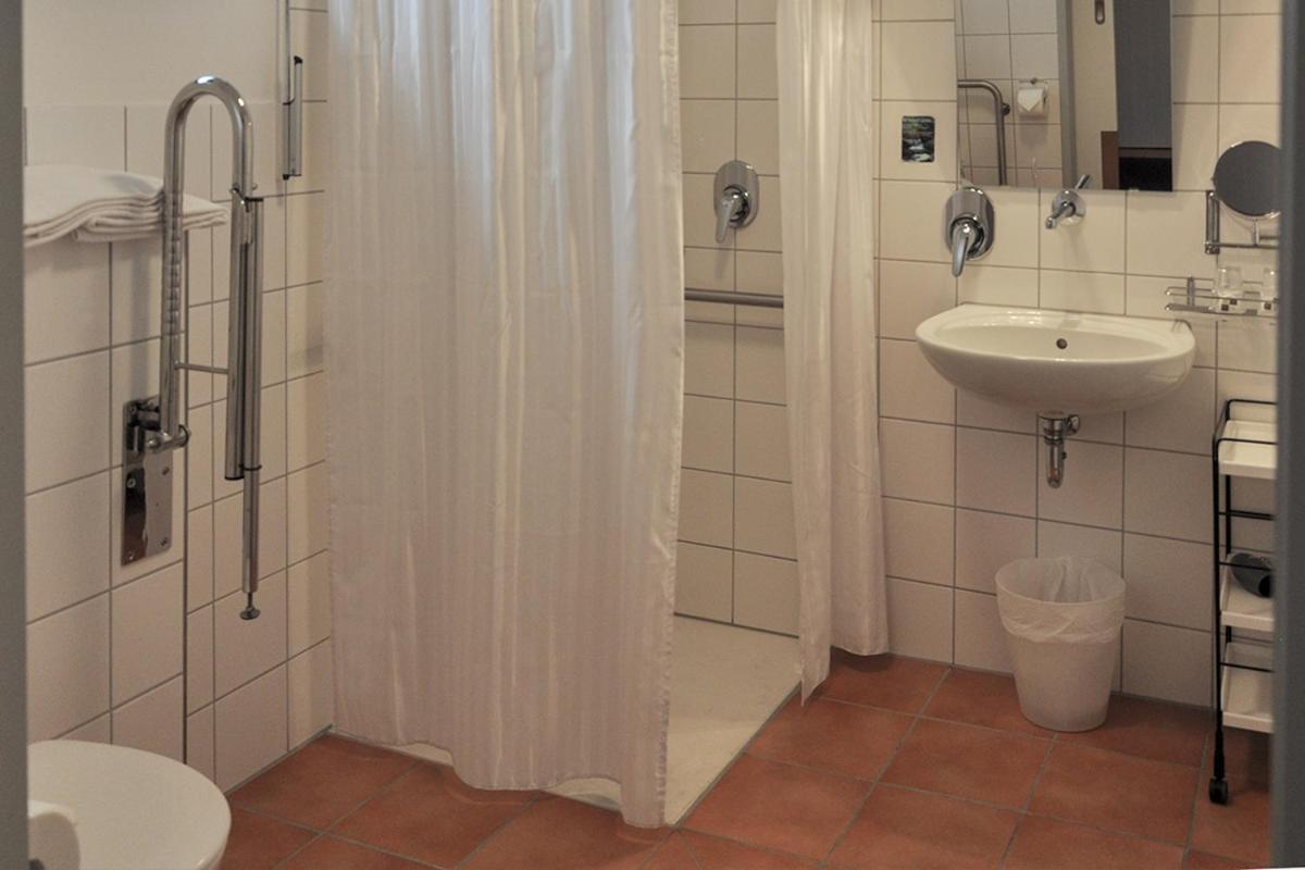 Seminarhotel In Der Manfred-Sauer-Stiftung Lobbach Εξωτερικό φωτογραφία