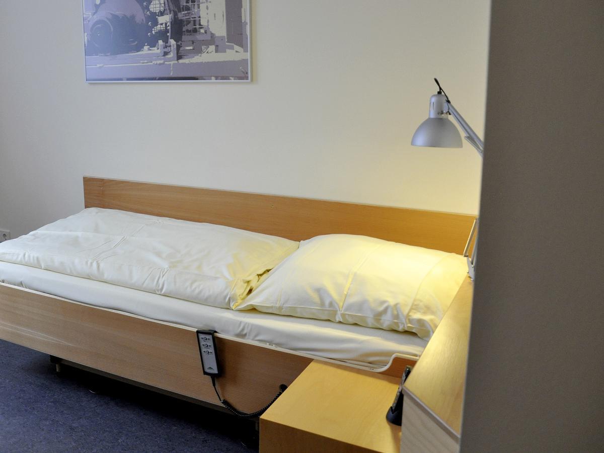 Seminarhotel In Der Manfred-Sauer-Stiftung Lobbach Δωμάτιο φωτογραφία